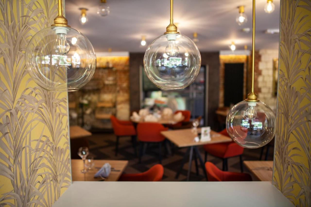 Logis Hotel & Restaurant - Les Hauts De Montreuil 滨海蒙特勒伊 外观 照片