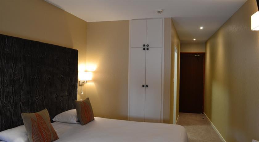 Logis Hotel & Restaurant - Les Hauts De Montreuil 滨海蒙特勒伊 外观 照片