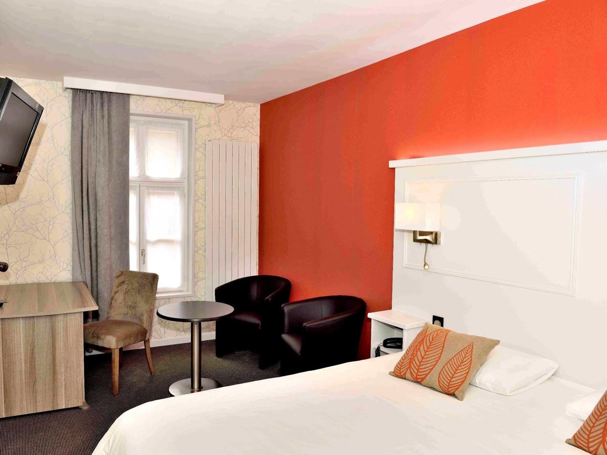 Logis Hotel & Restaurant - Les Hauts De Montreuil 滨海蒙特勒伊 外观 照片